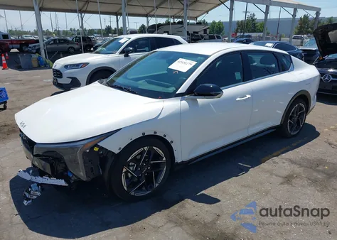 2025 Kia K4 Gt-Line из США, поврежденный, VIN 3KPFW4DE6SE146239